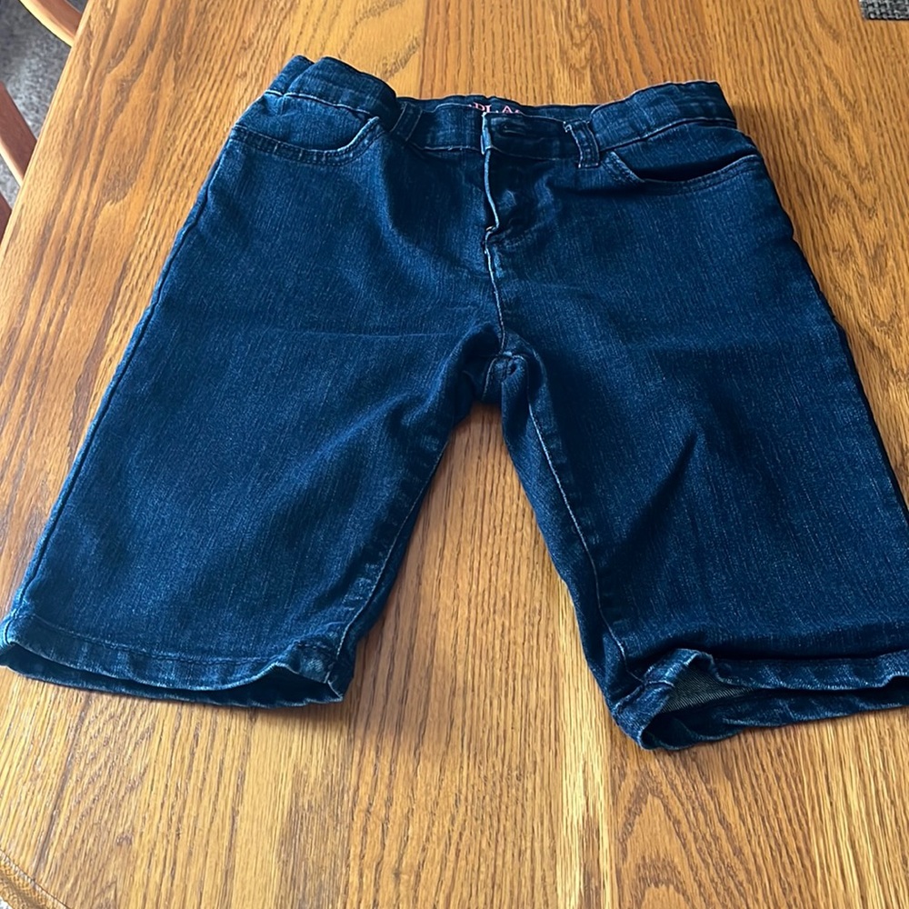 Children’s Place girls size 10 Bermuda shorts.